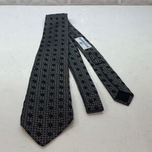 Venanzi Silk Tie Everett Holzapfel Nashville
